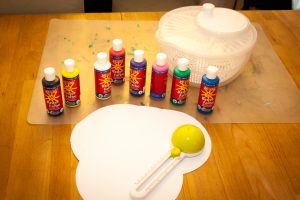 DIY Farbschleuder - Spin Art mit den Kids