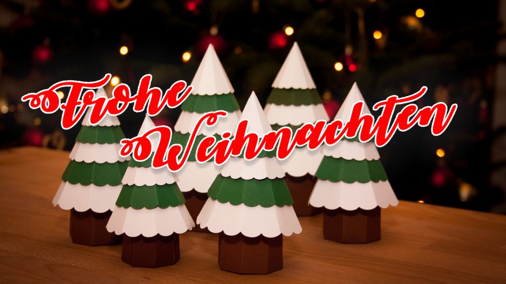 Dekorative Tannenbaum-Schachtel zu Weihnachten